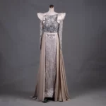 پیراهن مجلسی دنباله ساتن کرم