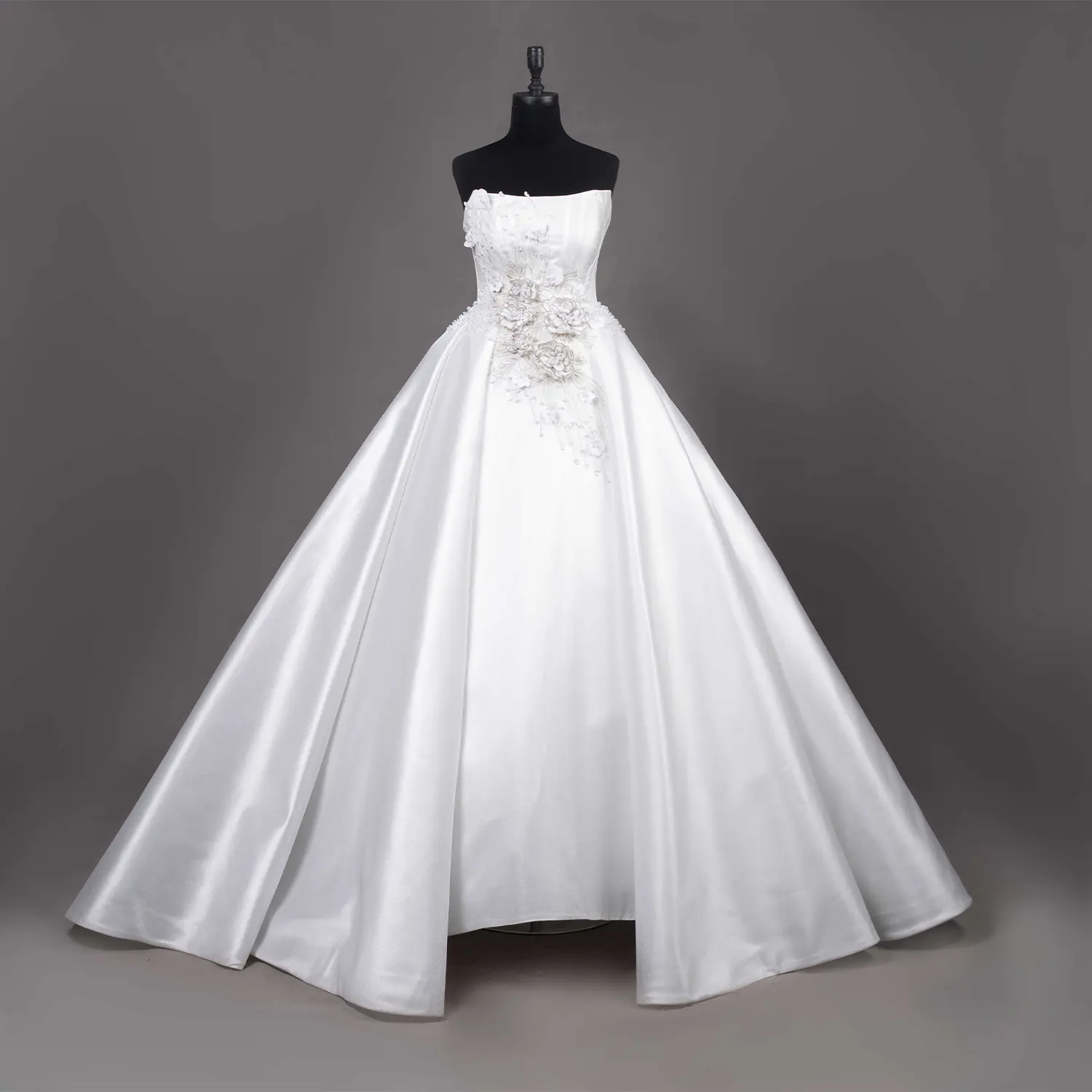 لباس عروس بنفیت VIP لباس عروس بنفیت VIP